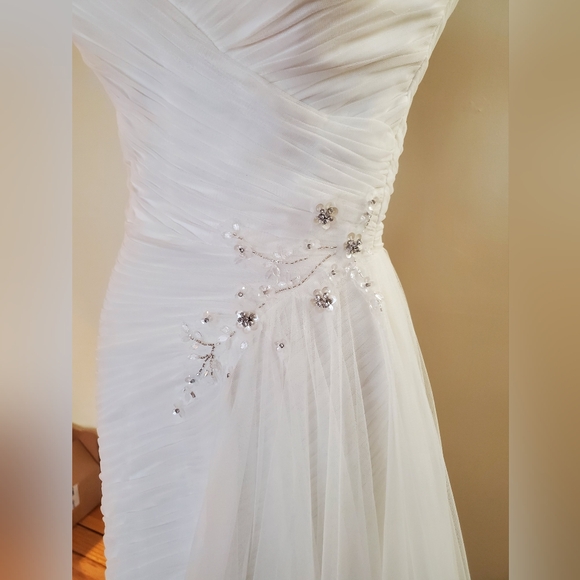 Jenny Packham Wedding Dress, BRAND NEW with tags. - Picture 7 of 15